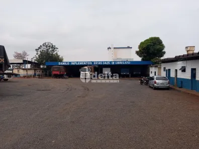 Ponto Comercial à venda, 1676m² no Distrito Industrial, Uberlândia