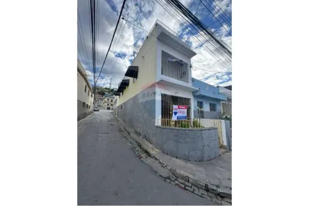 Sobrado com 3 Quartos à venda, 217m² no Nossa Senhora das Dores, Caruaru