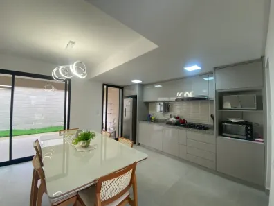 Casa de Condomínio com 4 Quartos à venda, 181m² no Jardins Marselha, Aparecida de Goiânia