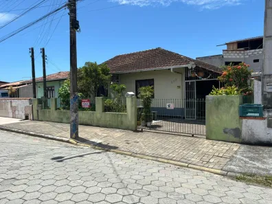 Casa com 3 Quartos à venda, 111m² no Centro, Penha