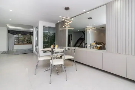 Casa com 4 Quartos à venda, 311m² no Chácara das Pedras, Porto Alegre