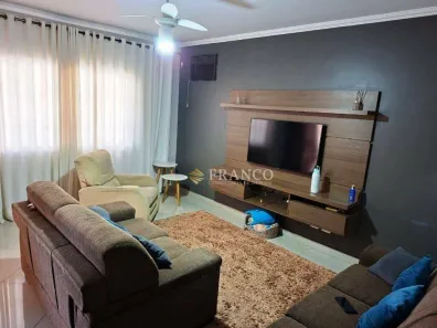 Sobrado com 4 Quartos à venda, 245m² no Quiririm, Taubaté