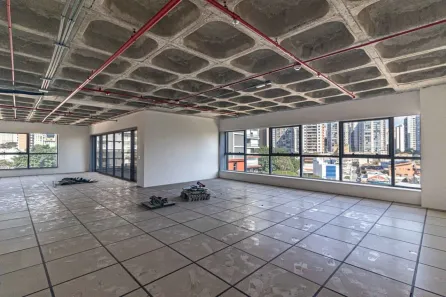 Ponto Comercial para alugar, 131m² no Água Branca, São Paulo