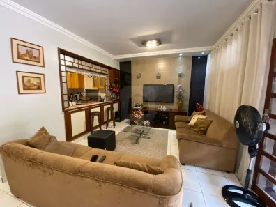 Sobrado com 3 Quartos à venda, 360m² no Jardim Karaíba, Uberlândia