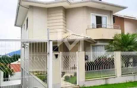 Casa com 3 Quartos à venda, 249m² no Pedra Branca, Palhoça