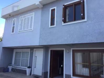 Casa com 3 Quartos à venda, 134m² no Jardim Sabará, Porto Alegre