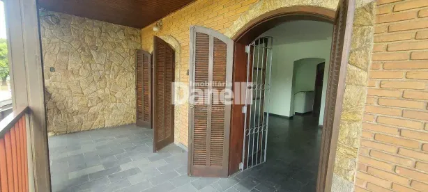Sobrado com 3 Quartos à venda, 226m² no Vila São José, Taubaté