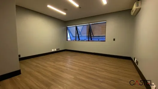 Sala Comercial à venda, 65m² no Menino Deus, Porto Alegre