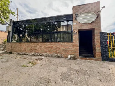 Ponto Comercial para alugar, 225m² no Rebouças, Curitiba