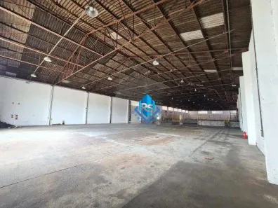 Galpão/Depósito/Armazém para alugar, 2500m² no Conceição, Diadema