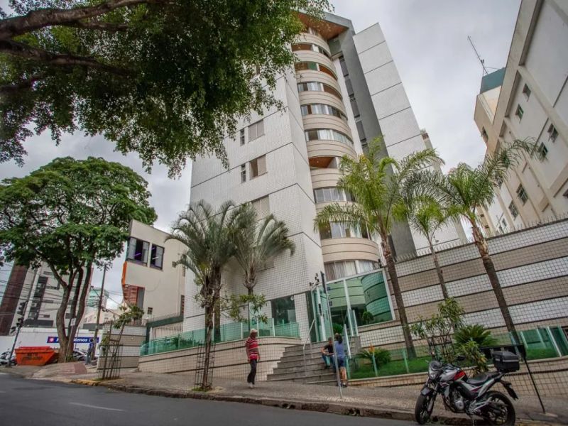 Apartamento com 3 quartos — Serra, Belo Horizonte