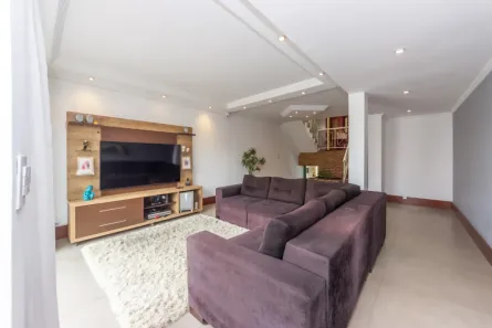 Casa com 3 Quartos à venda, 199m² no Jardim Textil, São Paulo