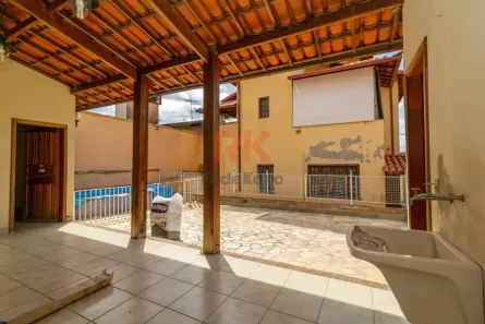 Casa com 6 Quartos para alugar, 420m² no Palmares, Belo Horizonte