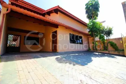 Casa com 3 Quartos à venda, 196m² no Jardim Casablanca, Peruíbe