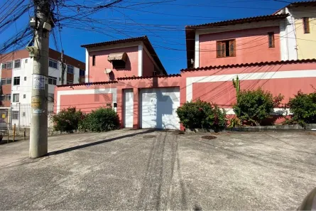 Casa de Condomínio com 2 Quartos à venda, 88m² no Irajá, Rio de Janeiro
