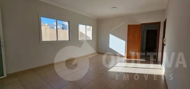 Apartamento com 3 Quartos para alugar, 80m² no Patrimônio, Uberlândia