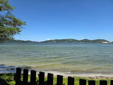 Casa com 3 Quartos à venda, 200m² no Lagoa da Conceição, Florianópolis