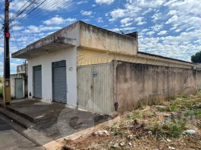 Casa com 3 Quartos à venda, 100m² no Shopping Park, Uberlândia
