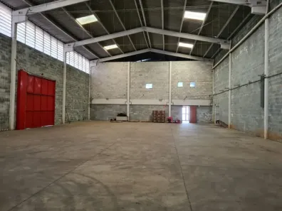 Galpão/Depósito/Armazém para alugar, 1295m² no Jardim Nina (Fazendinha), Santana de Parnaíba