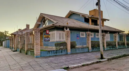 Casa com 4 Quartos à venda, 440m² no Centro, Guaíba