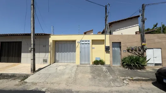 Casa com 5 Quartos para alugar, 227m² no José de Alencar, Fortaleza