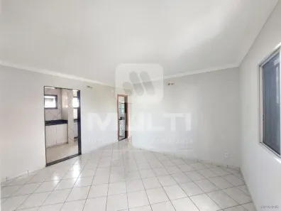 Apartamento com 3 Quartos para alugar, 60m² no Chácaras Tubalina e Quartel, Uberlândia