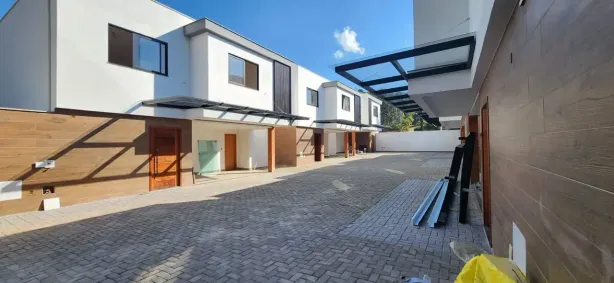 Sobrado com 3 Quartos à venda, 145m² no Parque Jardim da Serra, Juiz de Fora