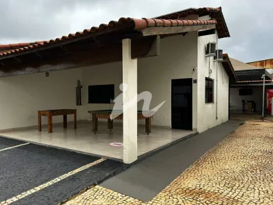Casa com 3 Quartos à venda, 150m² no Segismundo Pereira, Uberlândia