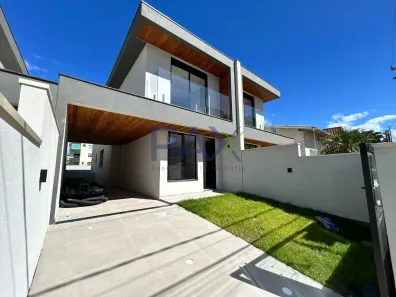 Sobrado com 3 Quartos à venda, 155m² no Pagani, Palhoça