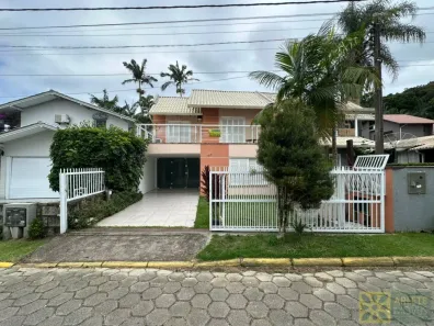 Casa com 4 Quartos à venda, 215m² no Centro, Porto Belo