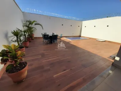 Casa com 3 Quartos à venda, 165m² no Jardim Patrícia, Uberlândia