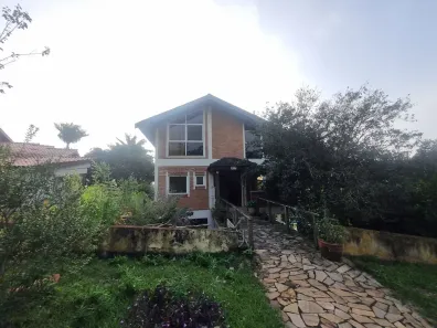 Sobrado com 4 Quartos para alugar, 260m² no Jardim Indaiá, Embu das Artes