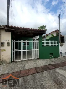 Casa com 2 Quartos para alugar, 55m² no Santa Regina, Itajaí