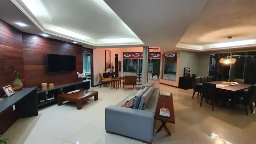 Sobrado com 5 Quartos à venda, 550m² no Candelária, Natal
