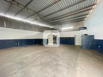 Galpão/Depósito/Armazém para alugar, 195m² no Lagoinha, Uberlândia