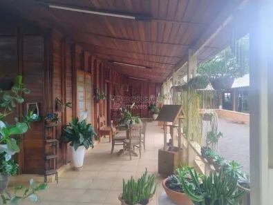 Fazenda/Sítio com 4 Quartos à venda, 238m² no Jardim Zavanella, Araraquara