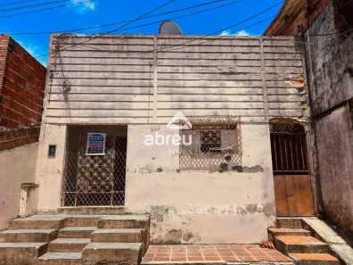 Casa com 2 Quartos à venda, 198m² no Alecrim, Natal