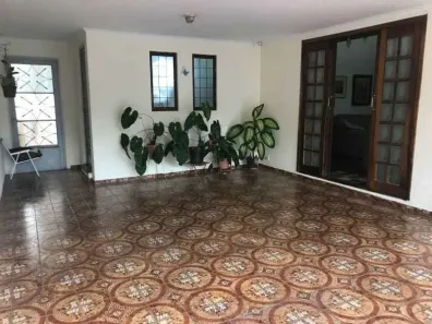 Casa com 3 Quartos à venda, 213m² no Jardim Brasil, Bauru