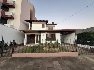 Casa com 3 Quartos à venda, 250m² no Santo Inácio, Santa Cruz do Sul