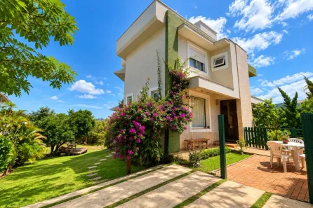 Casa com 3 Quartos à venda, 220m² no Lagoa da Conceição, Florianópolis