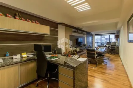 Sala Comercial à venda, 127m² no Passo da Areia, Porto Alegre