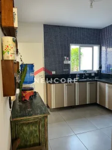 Casa de Condomínio com 2 Quartos à venda, 85m² no Praia das Palmeiras, Caraguatatuba