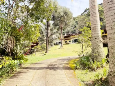 Fazenda/Sítio com 10 Quartos à venda, 80000m² no Araras, Petrópolis