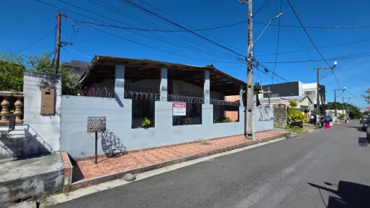 Casa com 3 Quartos à venda, 255m² no Parque 10 de Novembro, Manaus