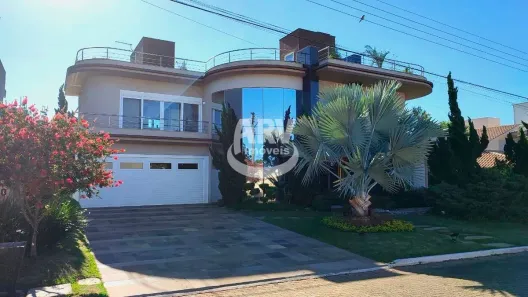 Sobrado com 5 Quartos à venda, 720m² no Central Park, Cachoeirinha