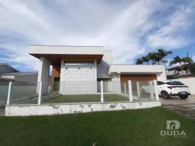 Casa com 3 Quartos à venda, 268m² no São Luiz, Criciúma
