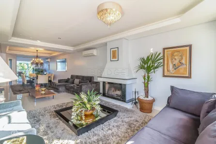 Casa com 4 Quartos à venda, 362m² no Chácara das Pedras, Porto Alegre