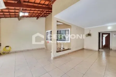Sobrado com 4 Quartos para alugar, 235m² no Loteamento Villa Branca, Jacareí