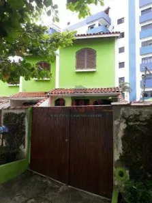 Sobrado com 2 Quartos à venda, 125m² no Loteamento Jardim Aruan, Caraguatatuba