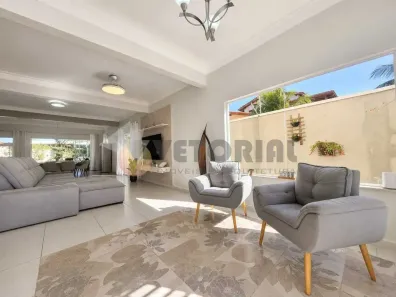 Sobrado com 6 Quartos à venda, 337m² no Jardim Britânia, Caraguatatuba